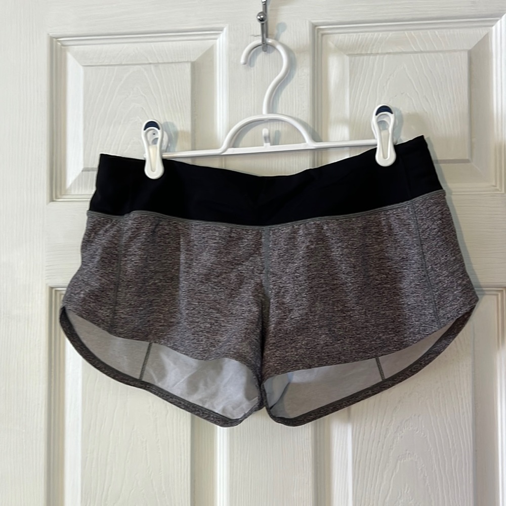 Lululemon • Women’s Shorts • Gray • Size 6 • ✨ Like New ✨